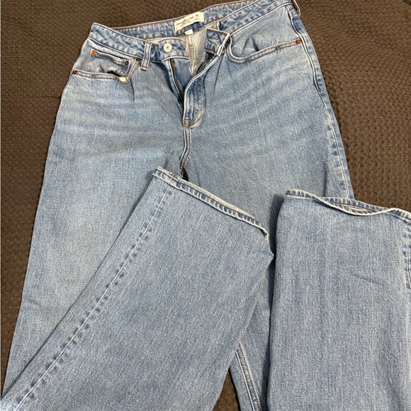 Abercrombie & Fitch Light Blue Straight Leg Jeans - Picture 1 of 3